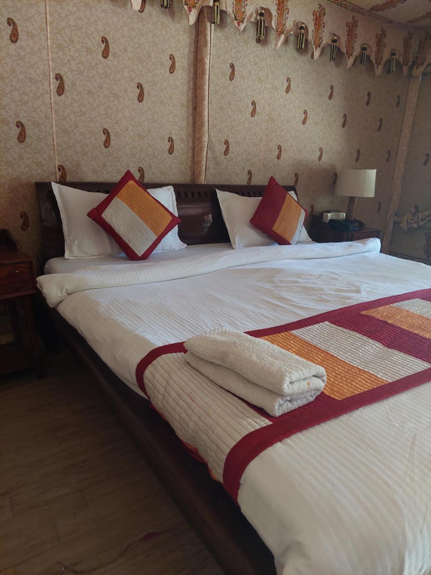 Pushkar Vela Resort Luaran gambar