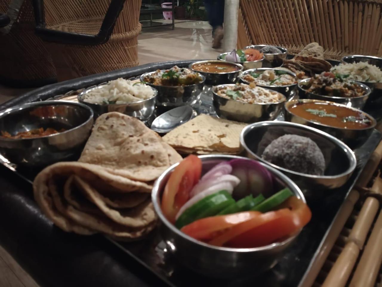 Pushkar Vela Resort Luaran gambar